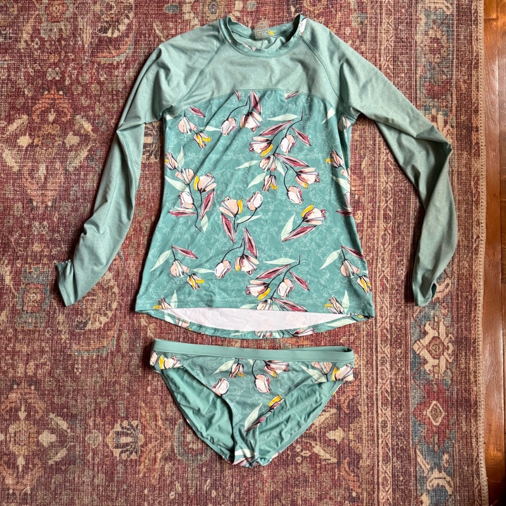 Calia by Carrie Underwood Garden Floral Long Sleeve Rashguard Swim Set Medium